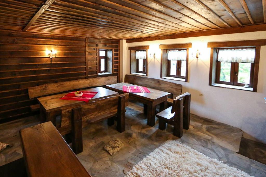 Yancheva Guest House Delchevo エクステリア 写真