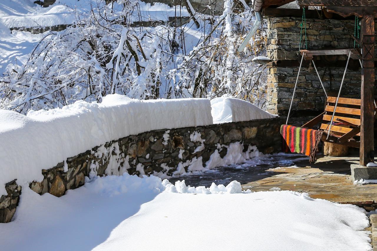 Yancheva Guest House Delchevo エクステリア 写真