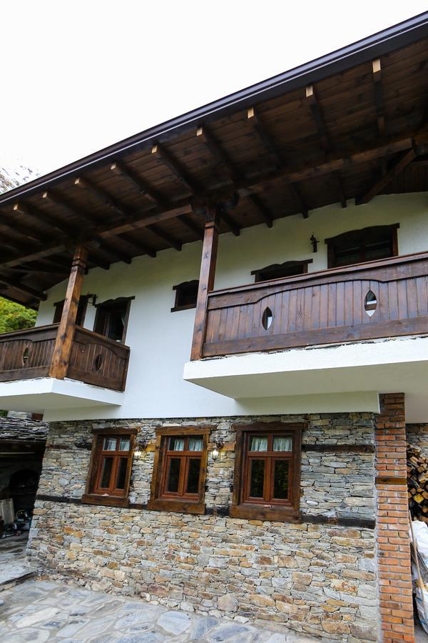 Yancheva Guest House Delchevo エクステリア 写真