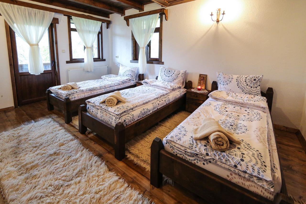 Yancheva Guest House Delchevo エクステリア 写真